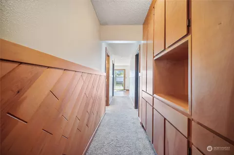 Entry Way - 1128 20th Ave, Longview, WA 98632 photo 1 of 1