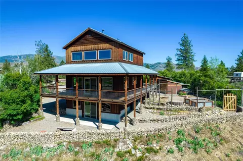 212 Twin Lakes Dr, Winthrop, WA 98862