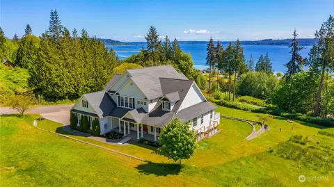 71 Maxview Dr, Port Ludlow, WA 98365