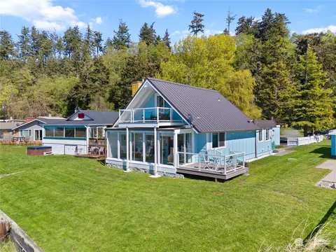 3566 Shell St, Greenbank, WA 98253