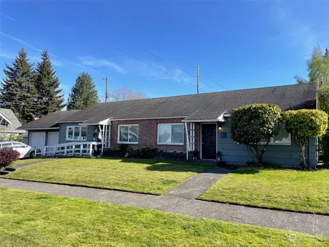2718 N 15th St, Tacoma, WA 98406