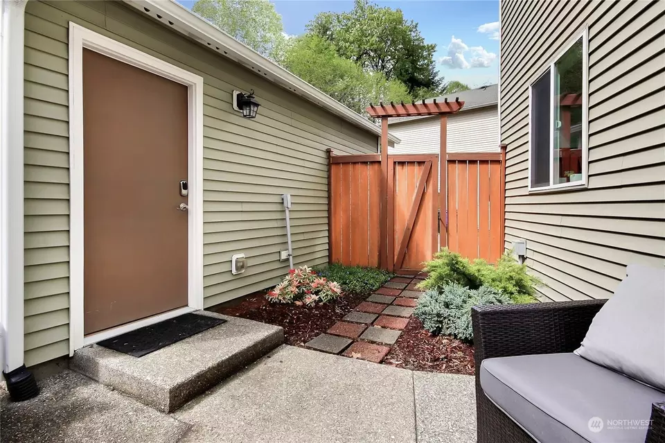 Exterior - 2817 Hannen St, Dupont, WA 98327 photo 3 of 5