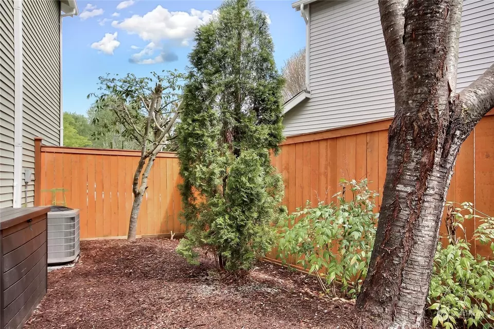 Exterior - 2817 Hannen St, Dupont, WA 98327 photo 4 of 5