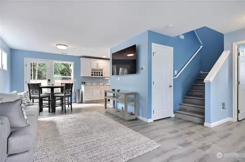 Living - 2817 Hannen St, Dupont, WA 98327 photo 1 of 2