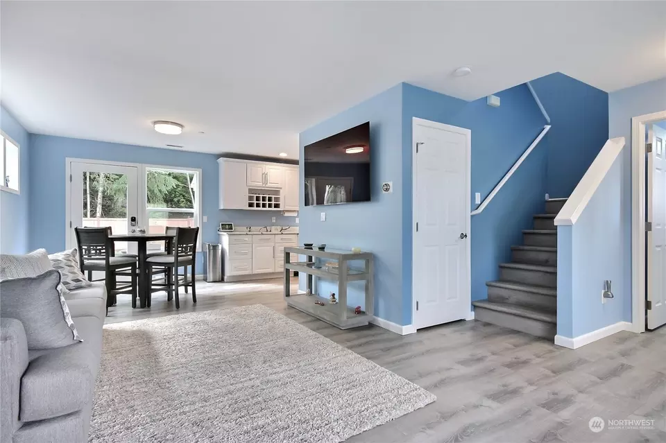 Living - 2817 Hannen St, Dupont, WA 98327 photo 1 of 2