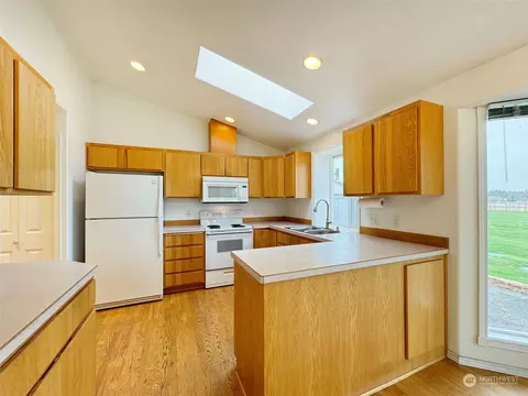 Kitchen - 60 Heron Way, Sequim, WA 98382 photo 3 of 5
