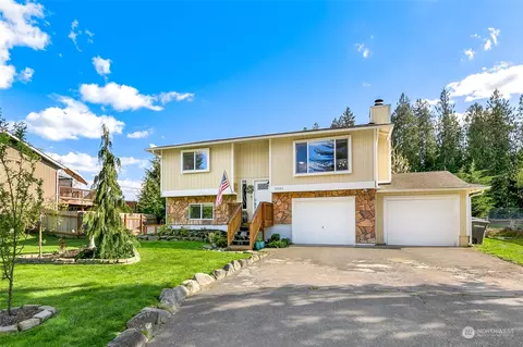 32003 Regal St, Carnation, WA 98014