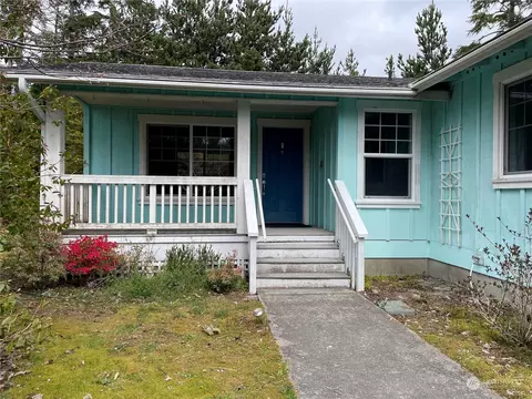 Exterior - 2001 196th St, Long Beach, WA 98631 photo 2 of 10