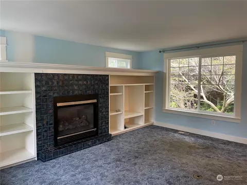 Living - 2001 196th St, Long Beach, WA 98631 photo 1 of 3