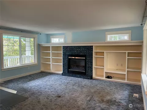 Living - 2001 196th St, Long Beach, WA 98631 photo 2 of 3