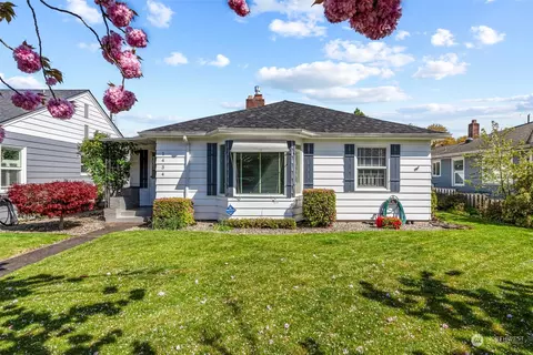 1434 9th Ave, Longview, WA 98632
