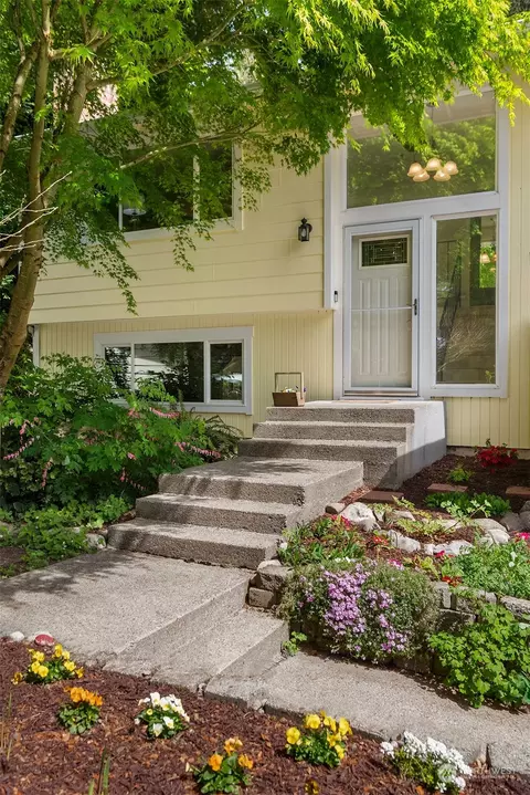 Exterior - 23611 48th Ave SE, Bothell, WA 98021 photo 3 of 13