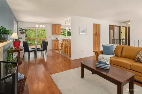 Living - 23611 48th Ave SE, Bothell, WA 98021 photo 4 of 6