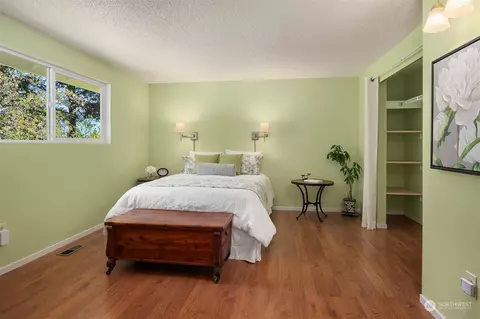 Bedroom - 23611 48th Ave SE, Bothell, WA 98021 photo 1 of 4