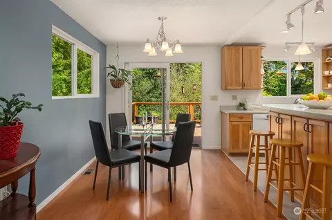 Dining - 23611 48th Ave SE, Bothell, WA 98021 photo 1 of 4