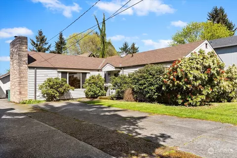 726 N 89th St, Seattle, WA 98103