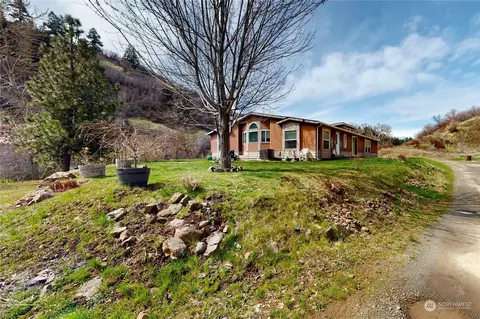 4731 Biscuit Ridge Rd, Waitsburg, WA 99361
