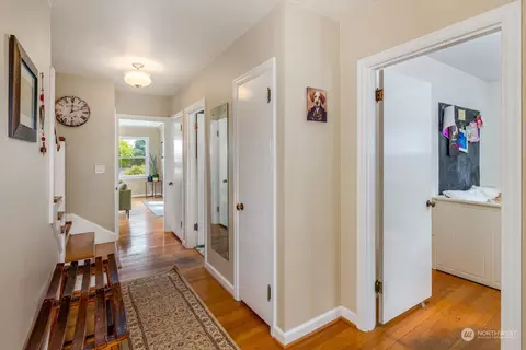 Entry Way - 531 Alverson Blvd, Everett, WA 98201 photo 1 of 3