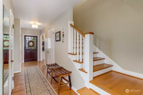 Entry Way - 531 Alverson Blvd, Everett, WA 98201 photo 2 of 3