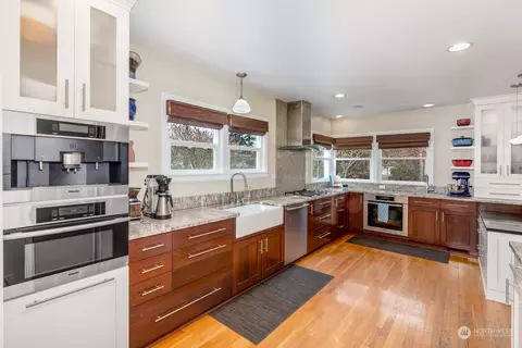 Kitchen - 531 Alverson Blvd, Everett, WA 98201 photo 2 of 5
