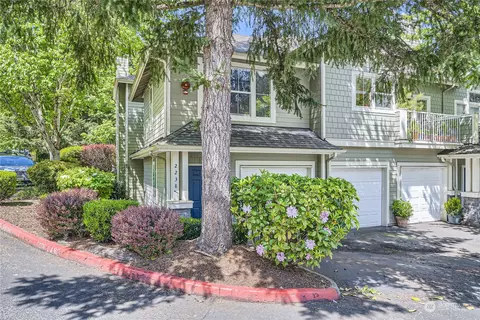 2238 Newport Way NW #2-1, Issaquah, WA 98027