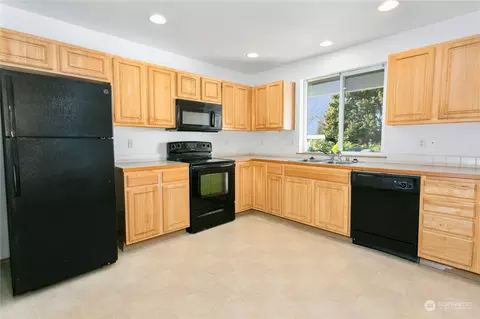 Kitchen - 234 166th St E, Spanaway, WA 98387 photo 2 of 2