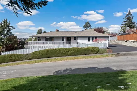 4301 33rd St NE, Tacoma, WA 98422