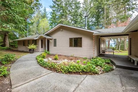 440 Pleasant Pl, Coupeville, WA 98239
