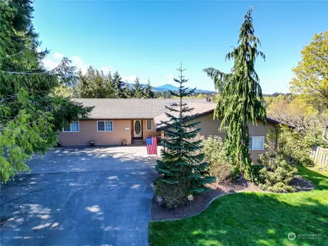 318 View Ridge Dr, Port Angeles, WA 98362