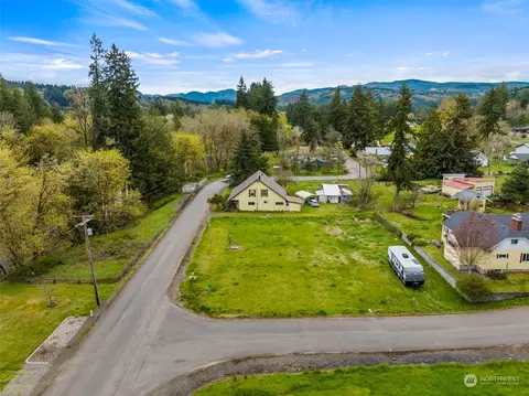 121 Jones Rd, Pe Ell, WA 98572