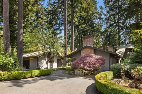 8020 84th Ave SE, Mercer Island, WA 98040