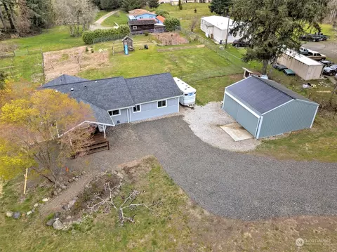 Exterior - 6545 E Grapeview Loop Rd, Allyn, WA 98524 photo 6 of 15