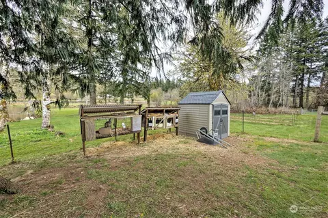 Exterior - 6545 E Grapeview Loop Rd, Allyn, WA 98524 photo 13 of 15