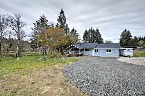 Exterior - 6545 E Grapeview Loop Rd, Allyn, WA 98524 photo 8 of 15