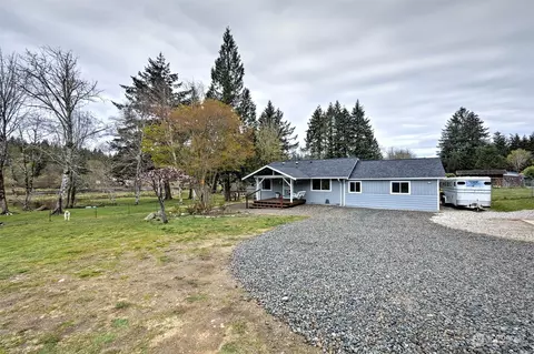 Exterior - 6545 E Grapeview Loop Rd, Allyn, WA 98524 photo 2 of 15