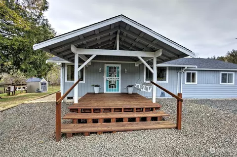 6545 E Grapeview Loop Rd, Allyn, WA 98524