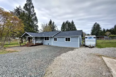 Exterior - 6545 E Grapeview Loop Rd, Allyn, WA 98524 photo 9 of 15