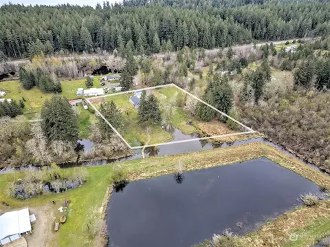 View/Area - 6545 E Grapeview Loop Rd, Allyn, WA 98524 photo 3 of 8