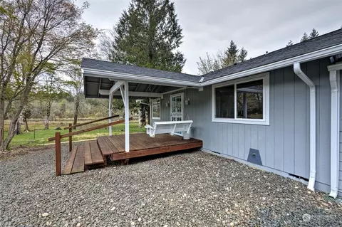 Exterior - 6545 E Grapeview Loop Rd, Allyn, WA 98524 photo 4 of 15