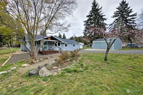 Exterior - 6545 E Grapeview Loop Rd, Allyn, WA 98524 photo 7 of 15