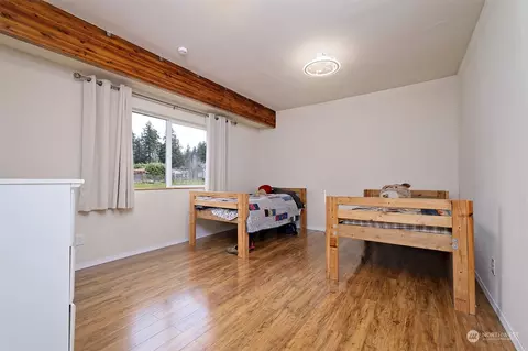 Bedroom - 6545 E Grapeview Loop Rd, Allyn, WA 98524 photo 4 of 4