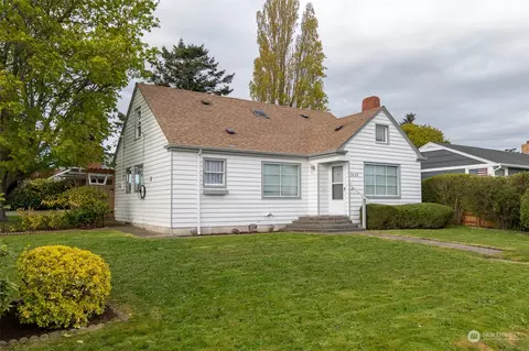 1420 SE 4th Ave, Oak Harbor, WA 98277
