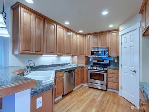 160 E Soderberg Rd #C9, Allyn, WA 98524 photo 11