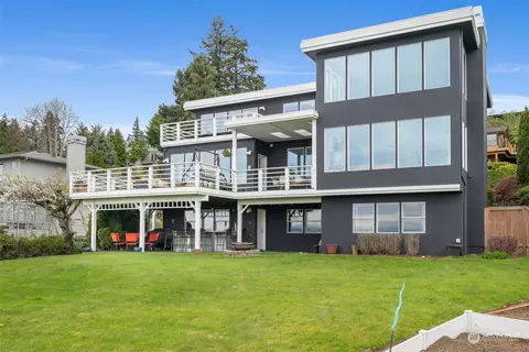 1121 Vista Pl, Edmonds, WA 98020