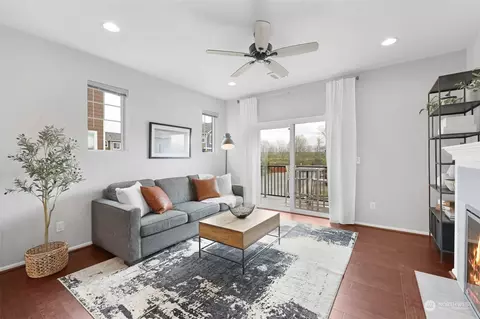 Living - 3458 31st Dr, Everett, WA 98201 photo 2 of 2