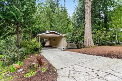 22 Little Strawberry Ln, Bellingham, WA 98229