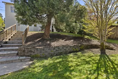 Exterior - 4511 114th Pl SE, Everett, WA 98208 photo 5 of 8