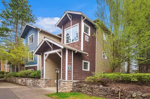 710 240th Way SE #D201, Sammamish, WA 98074
