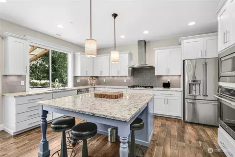 Kitchen - 23815 3rd Dr SE, Bothell, WA 98021 photo 1 of 4