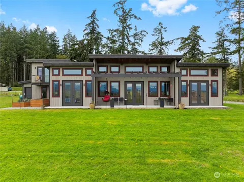 17866 Best Rd, Mount Vernon, WA 98273